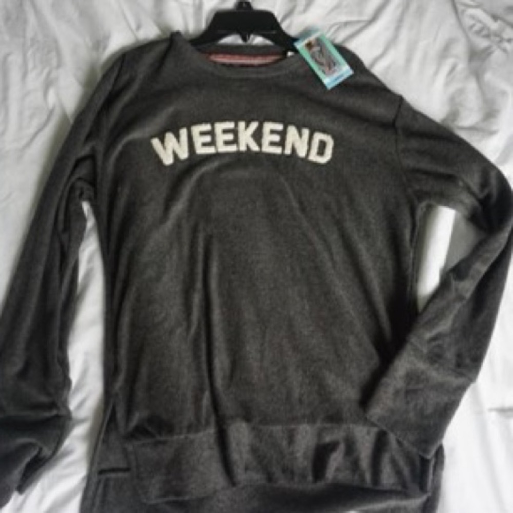 Grey WEEKEND sweater!